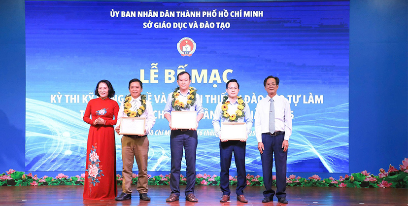 Thi Thiết bị tự làm Bế mạc
